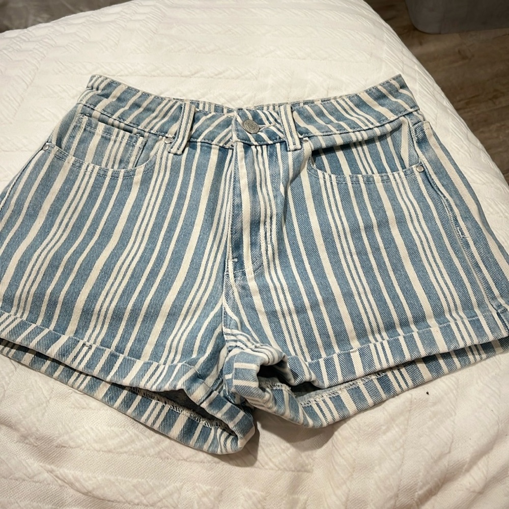 Blue and whitete striped jean shorts